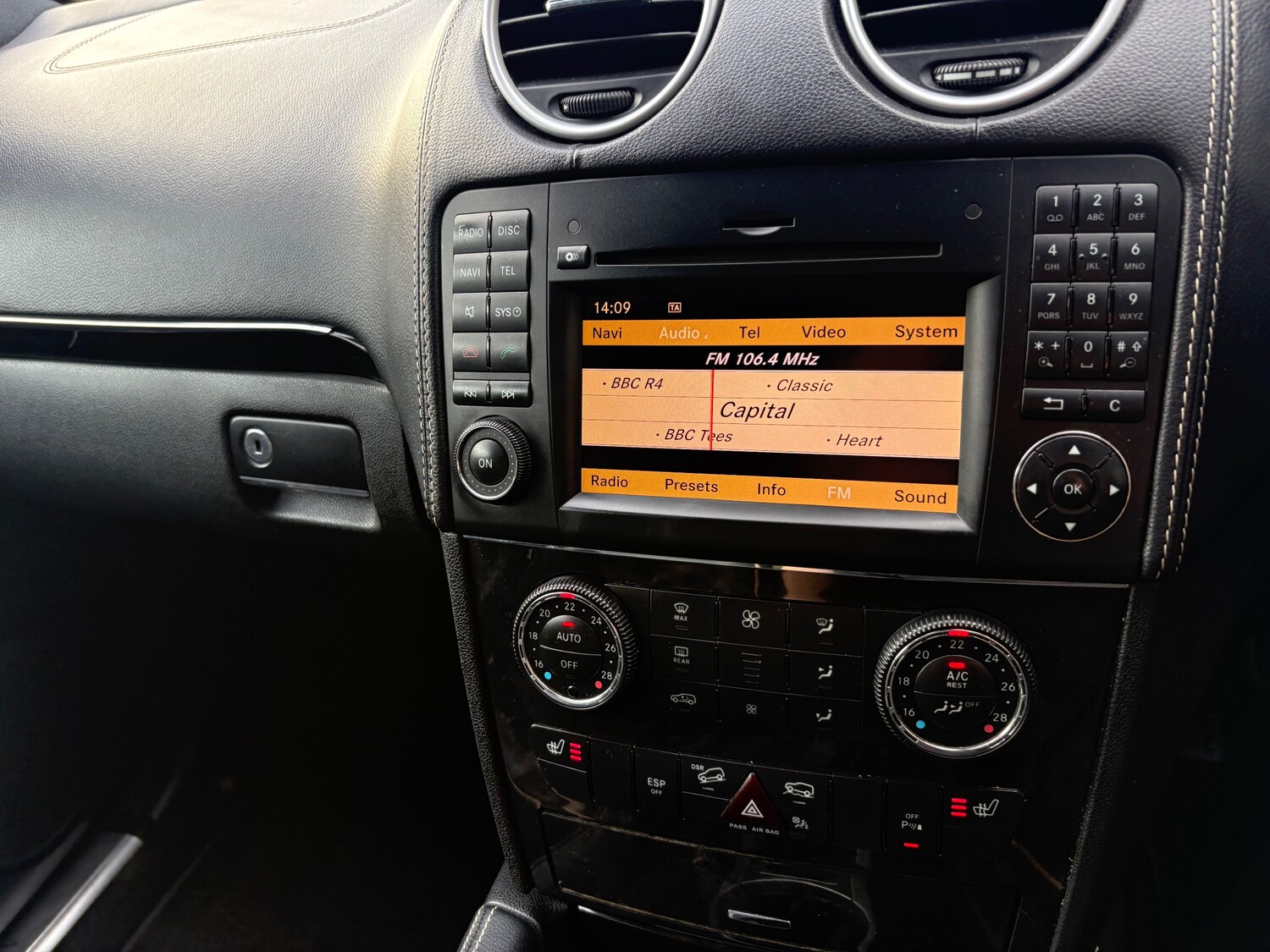 Used Mercedes-Benz M Class 2010 for sale - 76557786: Photo 19