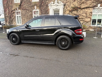 2010 (60) - ML350 CDI BlueEFFICIENCY Grand Edition 5dr TipAuto