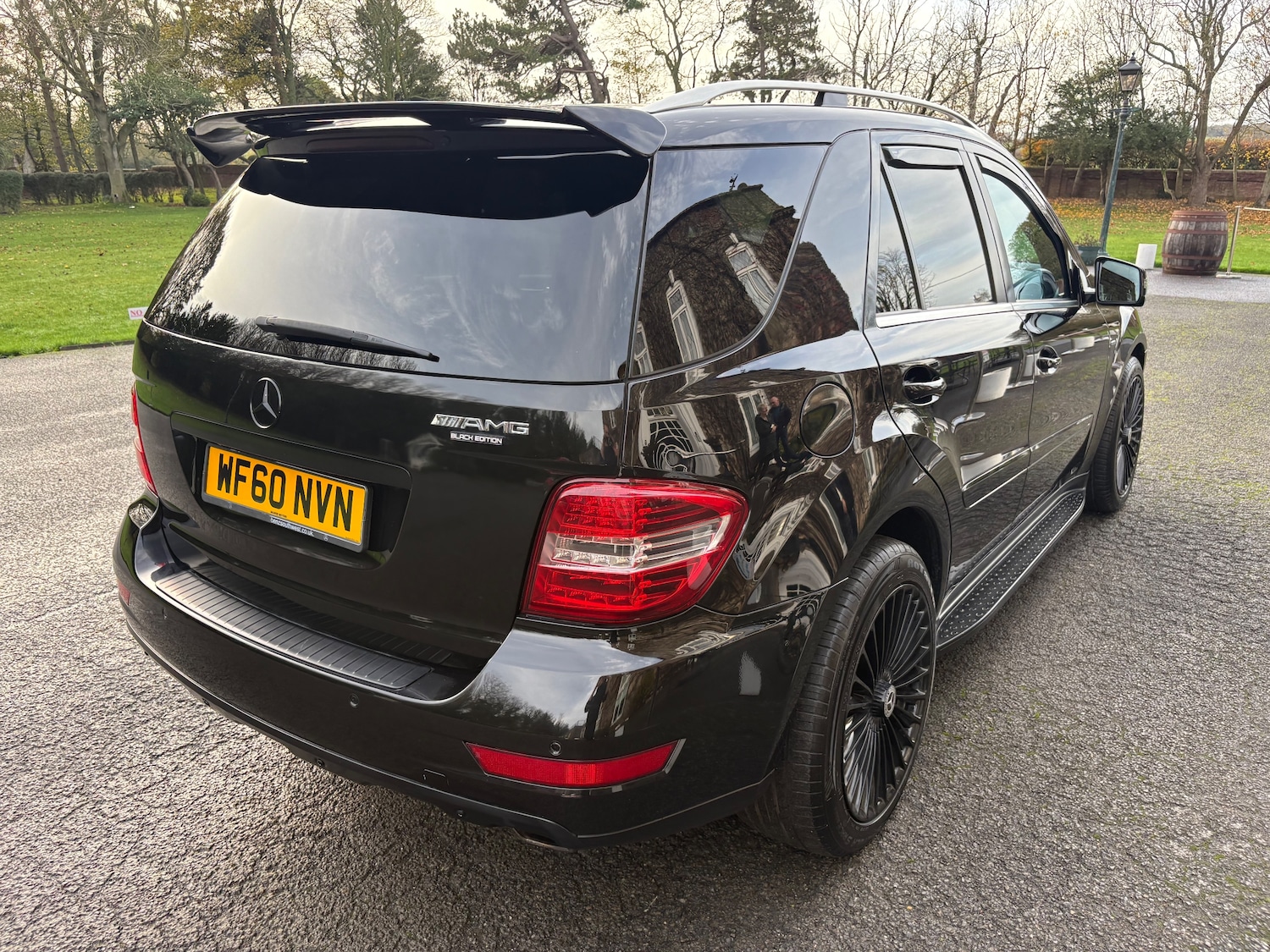 Used Mercedes-Benz M Class 2010 for sale - 76557786: Photo 5