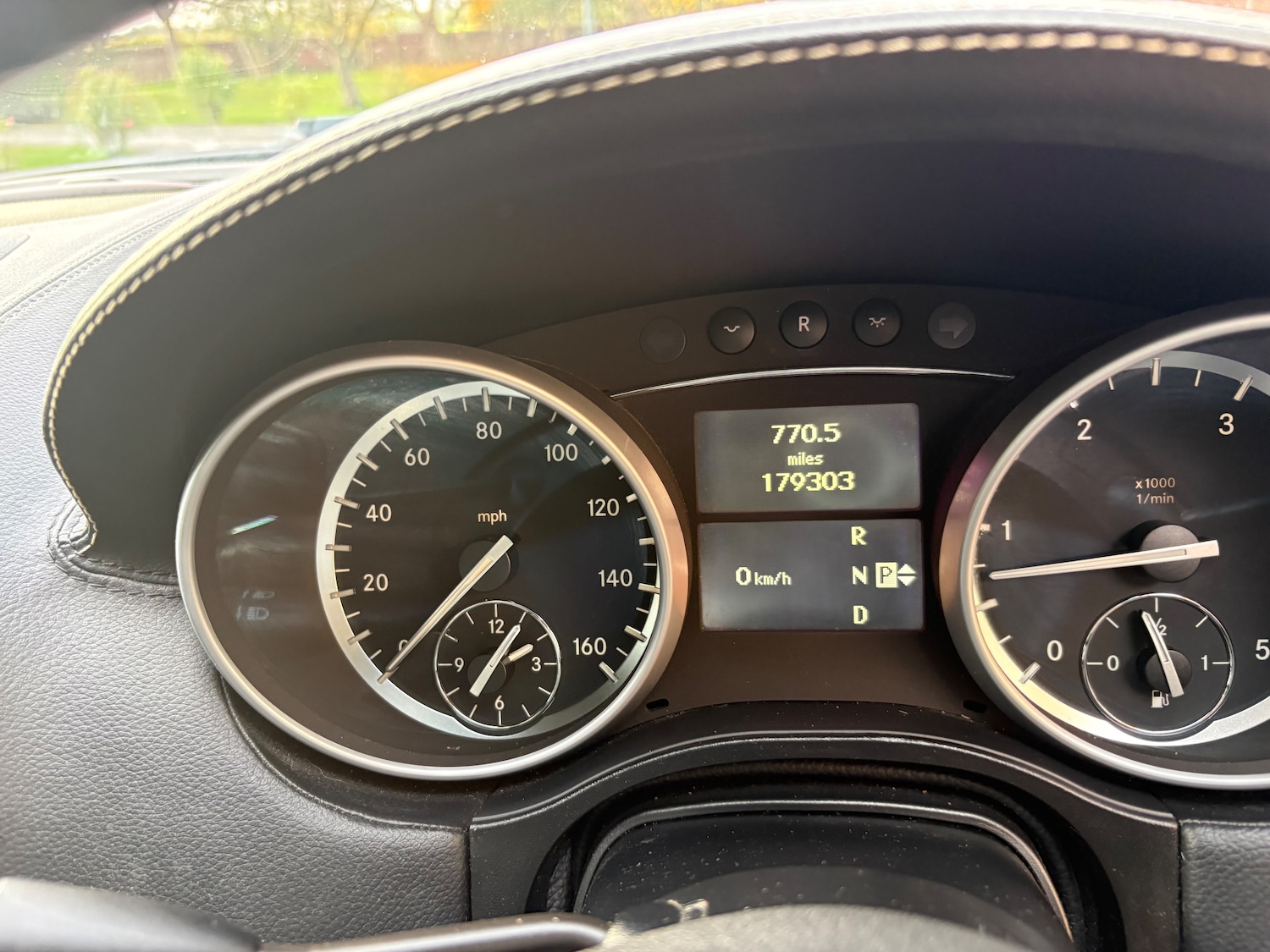 Used Mercedes-Benz M Class 2010 for sale - 76557786: Photo 9