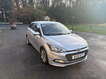 Used Hyundai i20 2016 for sale - 76534988: Photo