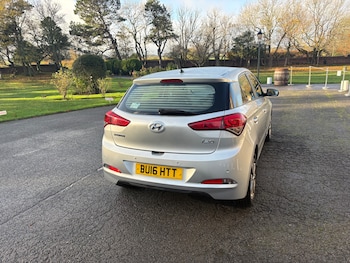 Used Hyundai i20 2016 for sale - 76534988: Photo