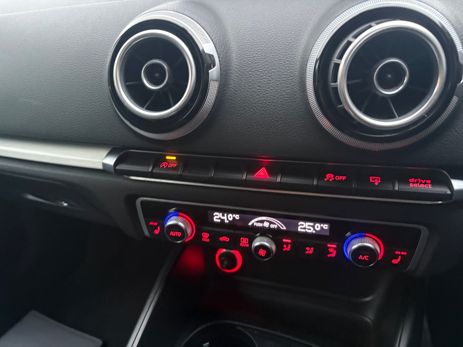 Used Audi A3 2015 for sale - 77450878: Photo 13