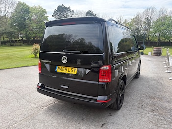 Used Volkswagen Transporter Shuttle 2019 for sale - 78509400: Photo