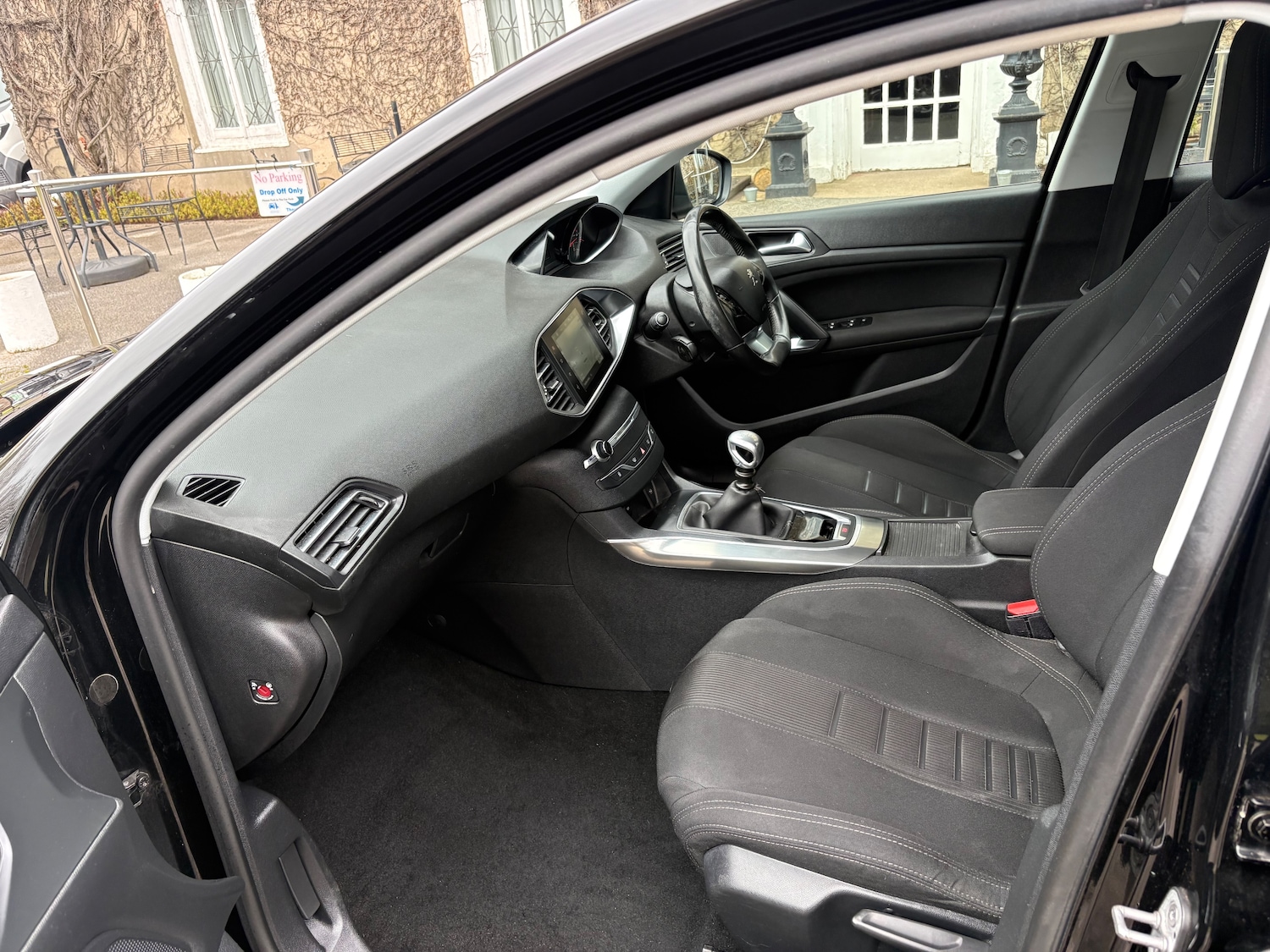 Used Peugeot 308 2015 for sale - 77904303: Photo 9