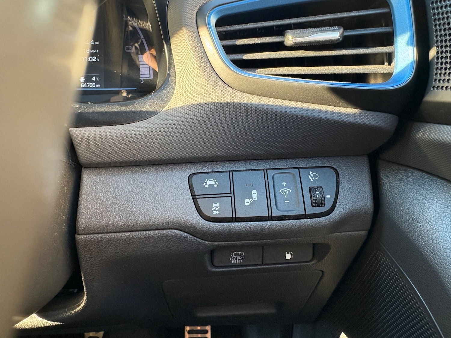 Used Hyundai IONIQ 2018 for sale - 77249385: Photo 18