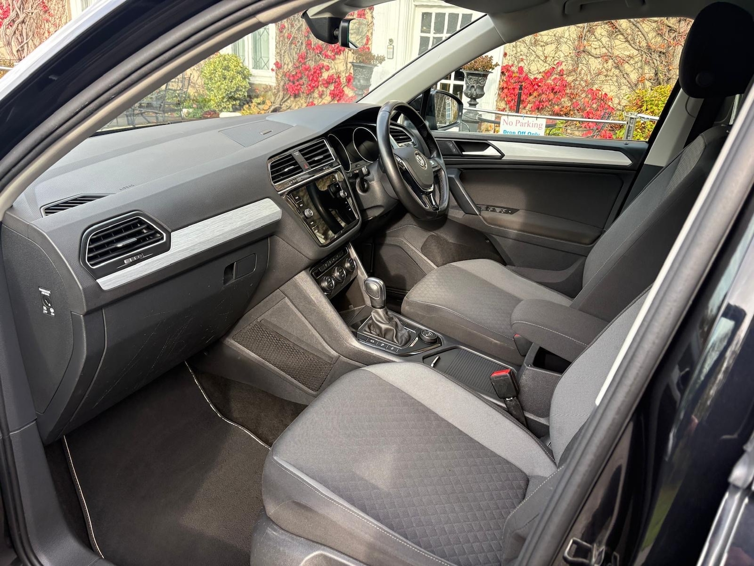 Used Volkswagen Tiguan 2020 for sale - 76422559: Photo 12