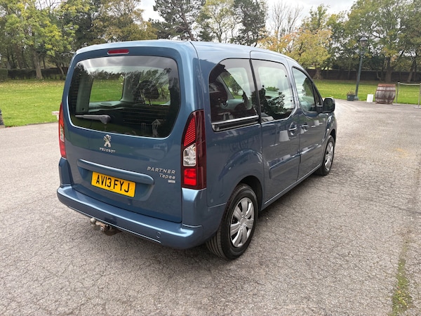 Used Peugeot Partner Tepee 2013 for sale - 76287355: Photo 4