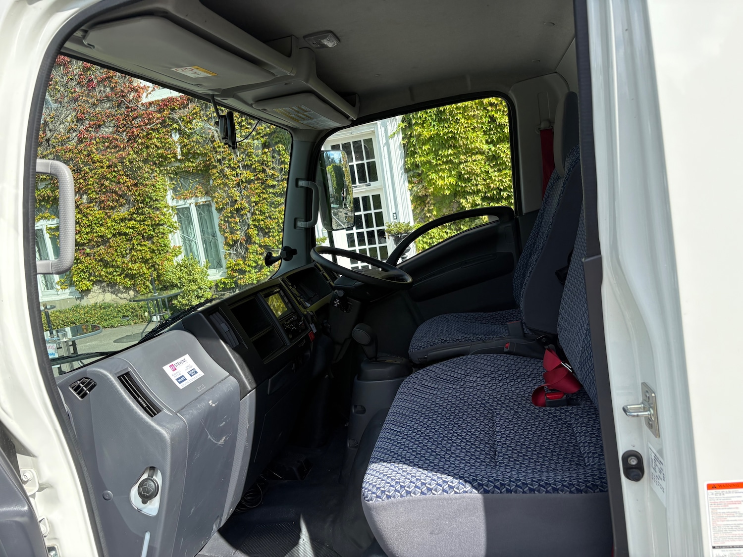 Used Isuzu Grafter 2024 for sale - 76287359: Photo 6