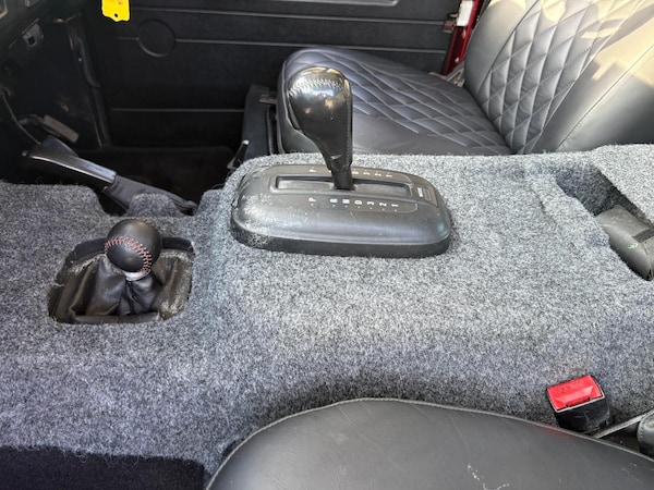 Used Land Rover Defender 90 2006 for sale - 76287349: Photo 8