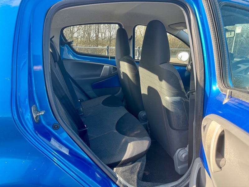 Used Toyota AYGO 2010 for sale - 77735355: Photo 11