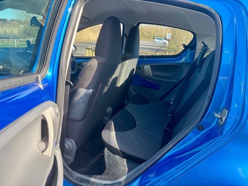 Used Toyota AYGO 2010 for sale - 77735355: Photo 12