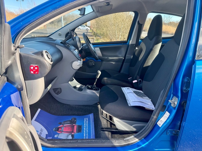 Used Toyota AYGO 2010 for sale - 77735355: Photo 9