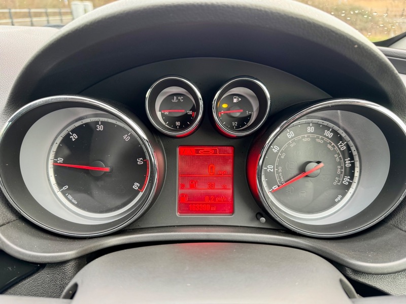 Used Vauxhall Insignia 2011 for sale - 77622161: Photo 16