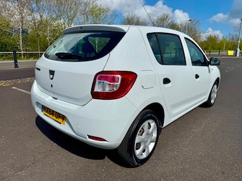 Used Dacia Sandero 2014 for sale - 78242178: Photo