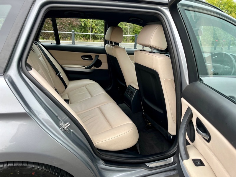 Used BMW 3 Series 2011 for sale - 76069364: Photo 10