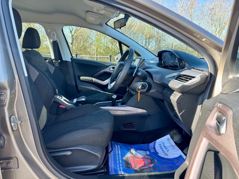 Used Peugeot 2008 2014 for sale - 77937503: Photo 9