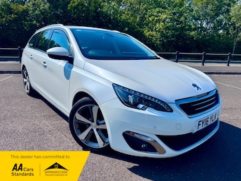 Used Peugeot 308 2016 for sale - 79179302: Photo