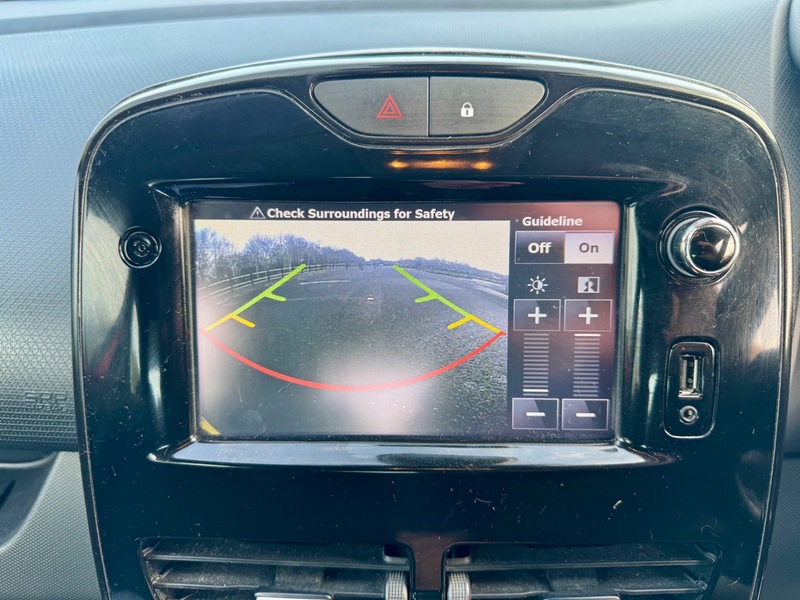 Used Renault Clio 2015 for sale - 77655893: Photo 15