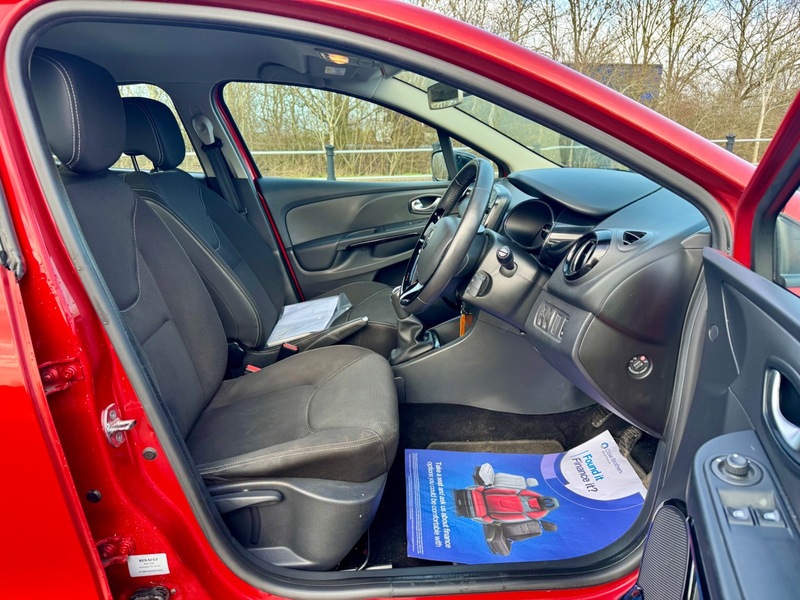 Used Renault Clio 2015 for sale - 77655893: Photo 9