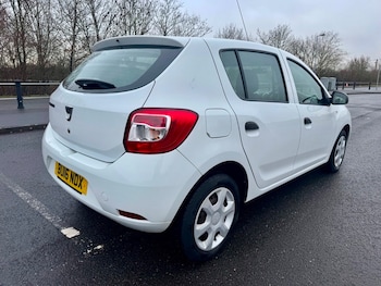 Used Dacia Sandero 2016 for sale - 77547910: Photo