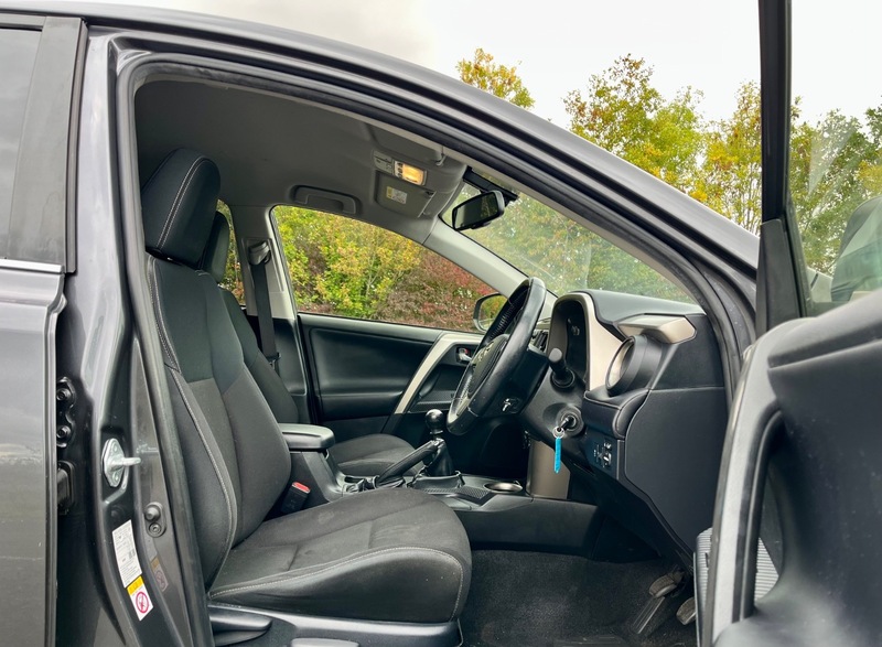 Used Toyota RAV4 2013 for sale - 76236327: Photo 8