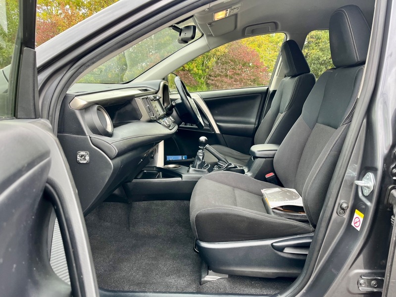 Used Toyota RAV4 2013 for sale - 76236327: Photo 9