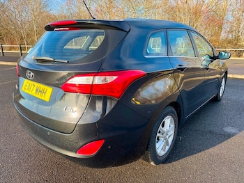 Used Hyundai i30 2017 for sale - 77227982: Photo