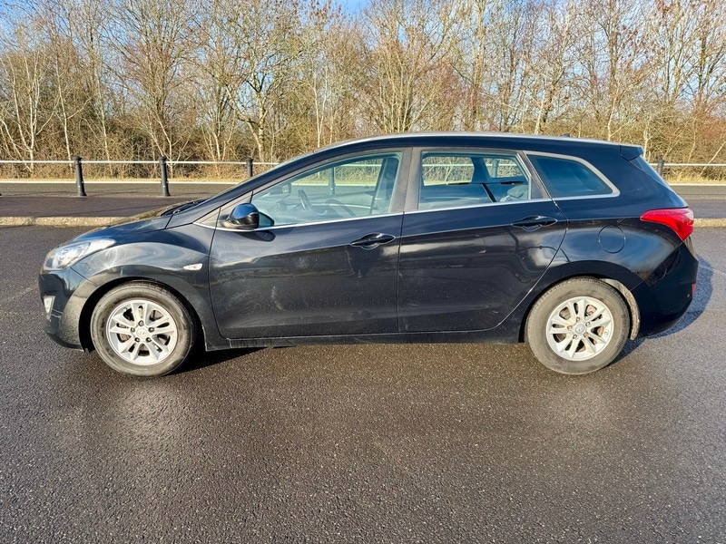 Used Hyundai i30 2017 for sale - 77227982: Photo 8