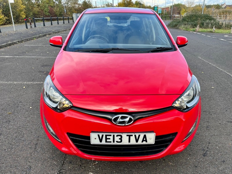 Used Hyundai i20 2013 for sale - 76368390: Photo 2