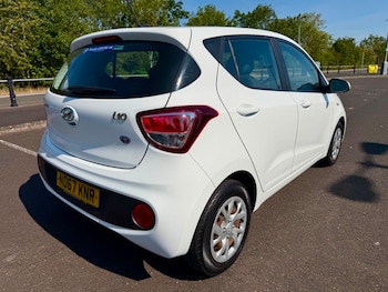 Used Hyundai i10 2018 for sale - 79423377: Photo