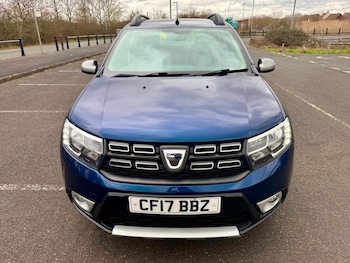 Used Dacia Sandero 2017 for sale - 77681524: Photo