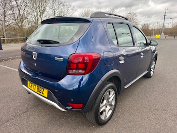 Used Dacia Sandero 2017 for sale - 77681524: Photo