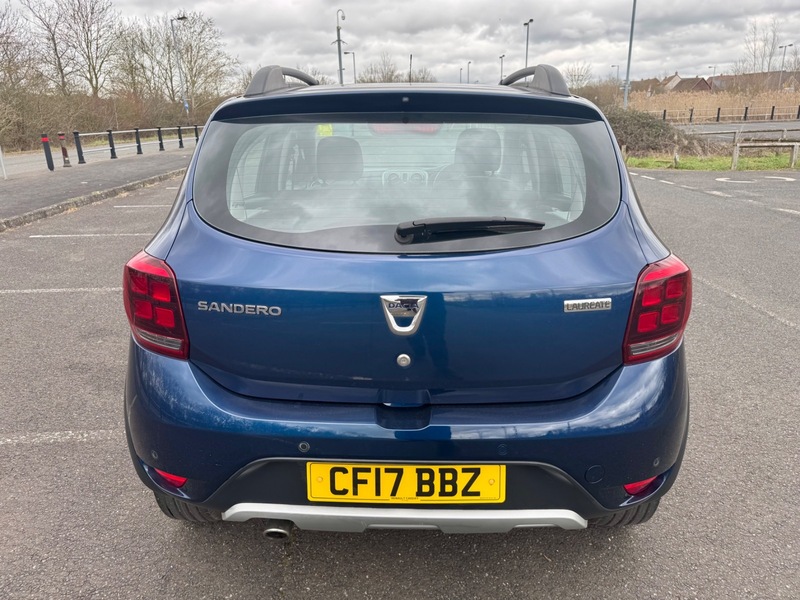 Used Dacia Sandero Stepway 2017 for sale - 77681524: Photo 5