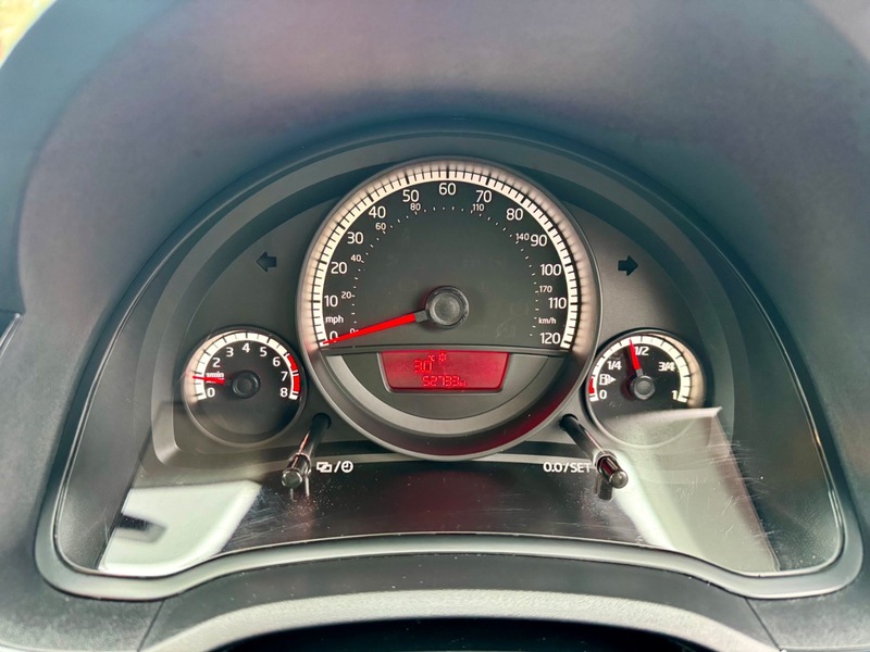 Used Volkswagen up! 2015 for sale - 77328825: Photo 18