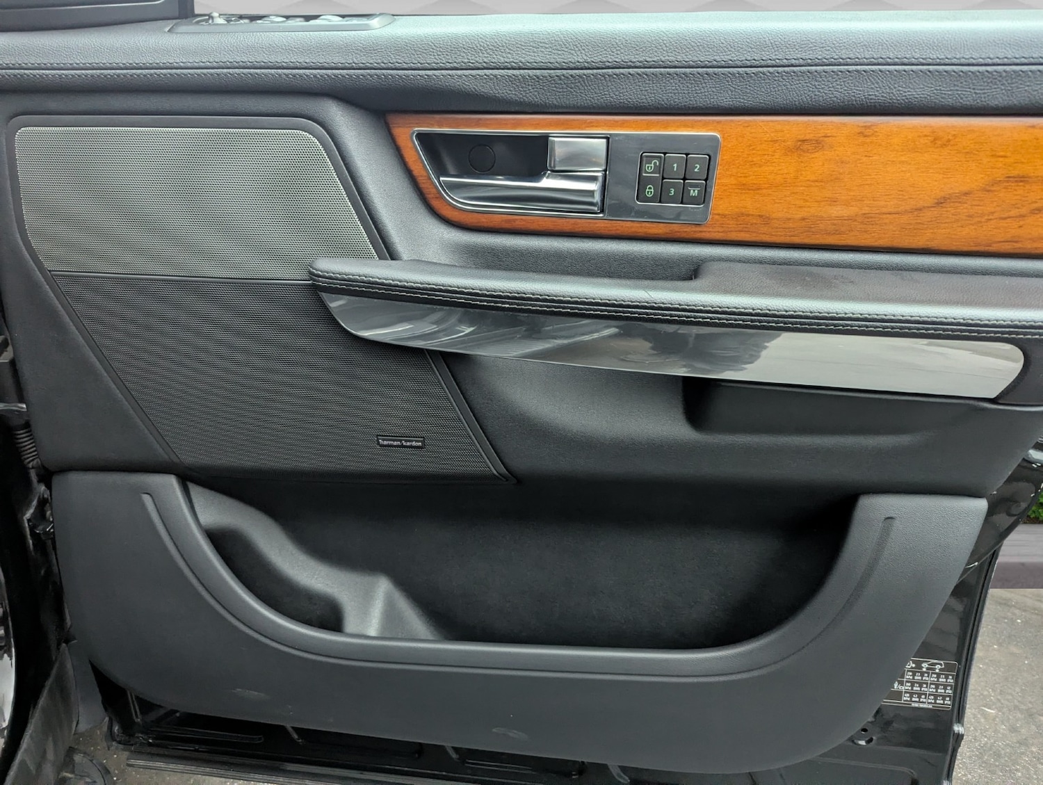 Used Land Rover Range Rover Sport 2011 for sale - 78134943: Photo 19