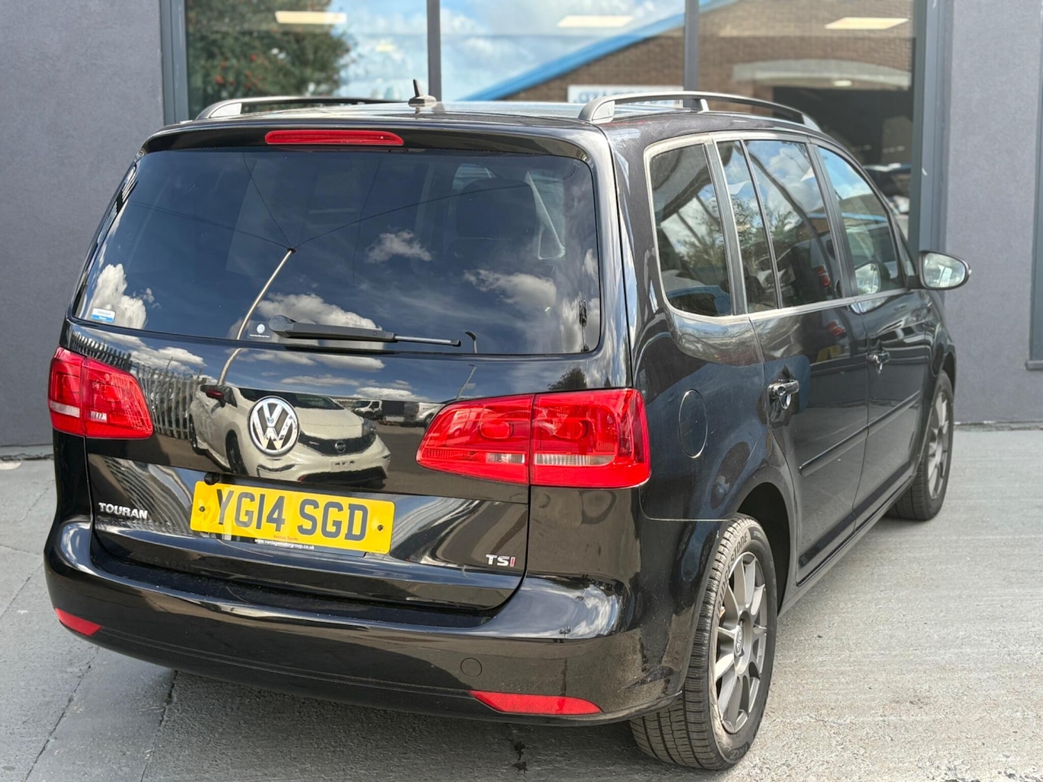 Used Volkswagen Touran for sale - 77103585: Photo 5