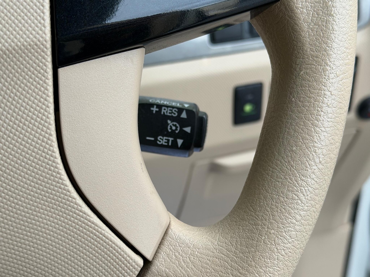 Used Toyota Estima for sale - 77376219: Photo 25