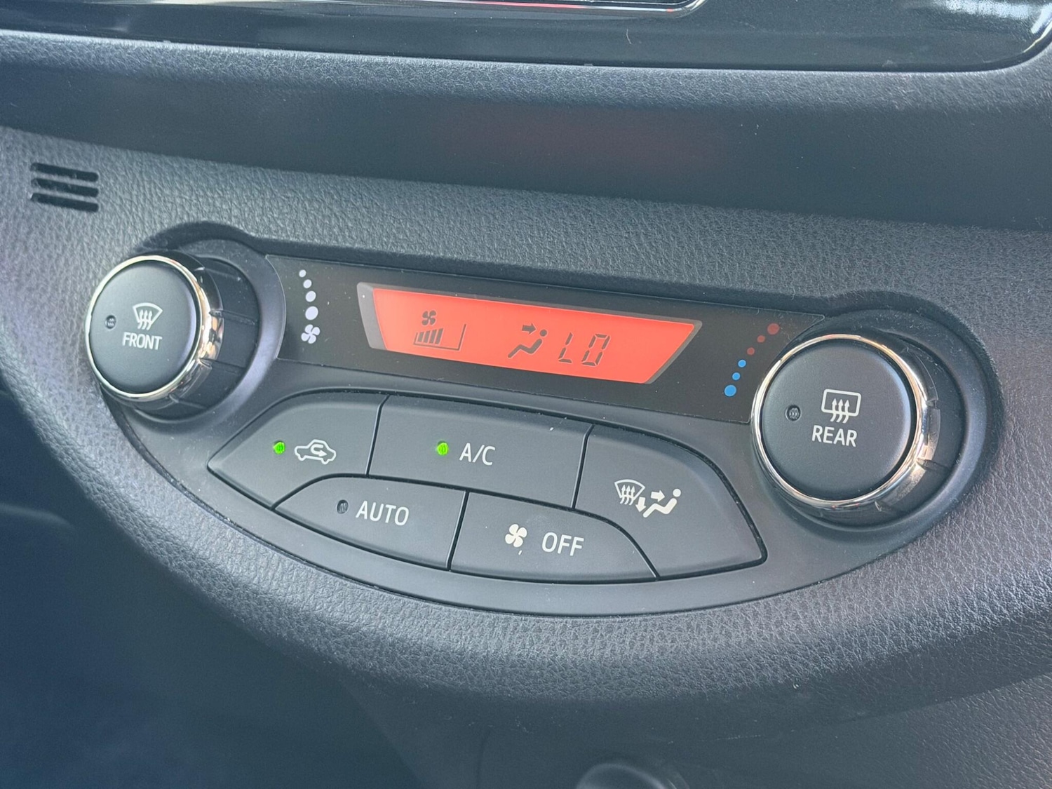 Used Toyota Yaris for sale - 78047114: Photo 23