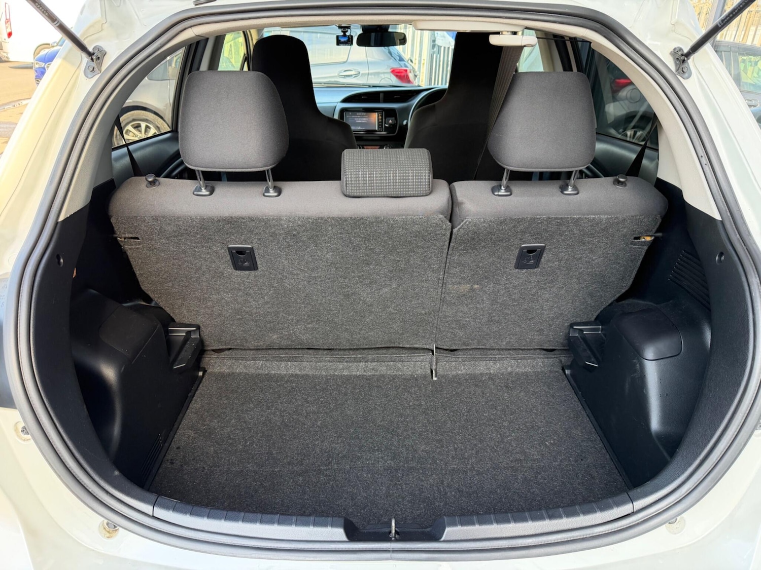 Used Toyota Yaris for sale - 78047114: Photo 32