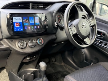 Used Toyota Yaris 2016 for sale - 79565461: Photo
