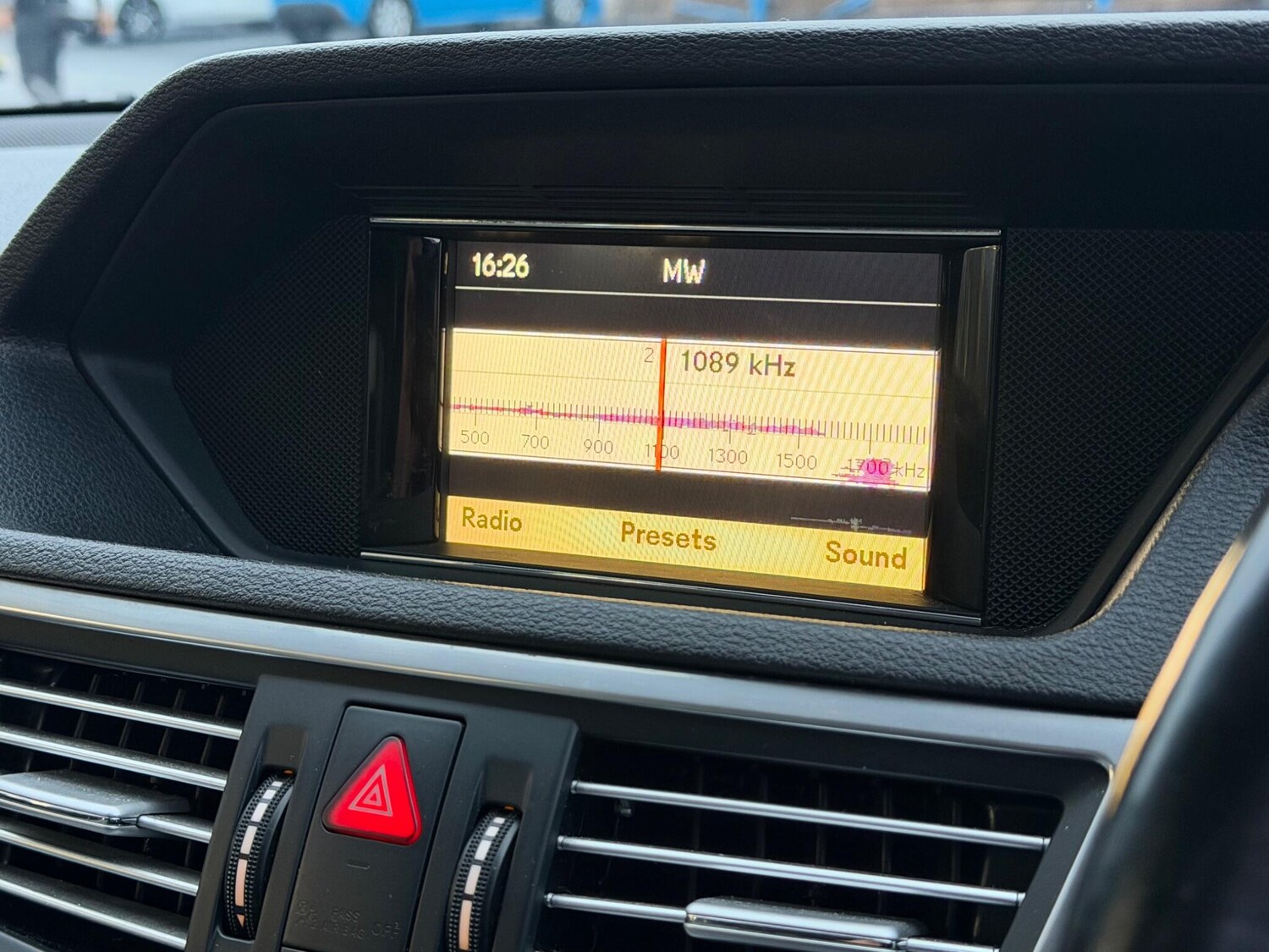 Used Mercedes-Benz E Class for sale - 77549338: Photo 10