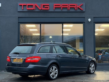 Used Mercedes-Benz E Class 2010 for sale - 77549338: Photo