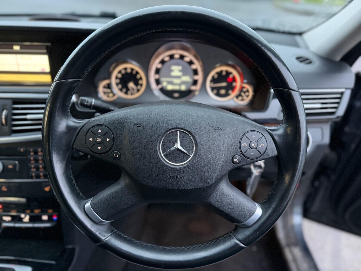 Used Mercedes-Benz E Class for sale - 77549338: Photo 6