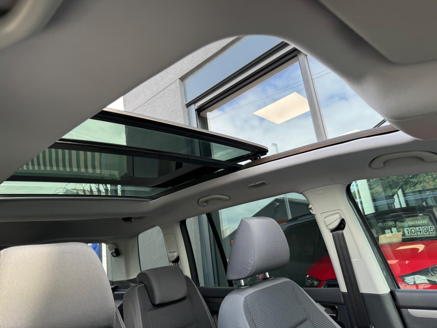 Used Volkswagen Touran for sale - 77291828: Photo 24