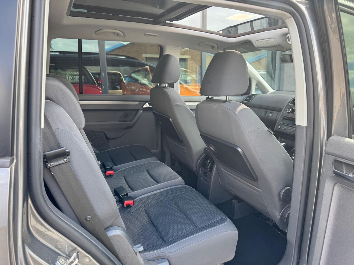 Used Volkswagen Touran for sale - 77291828: Photo 26