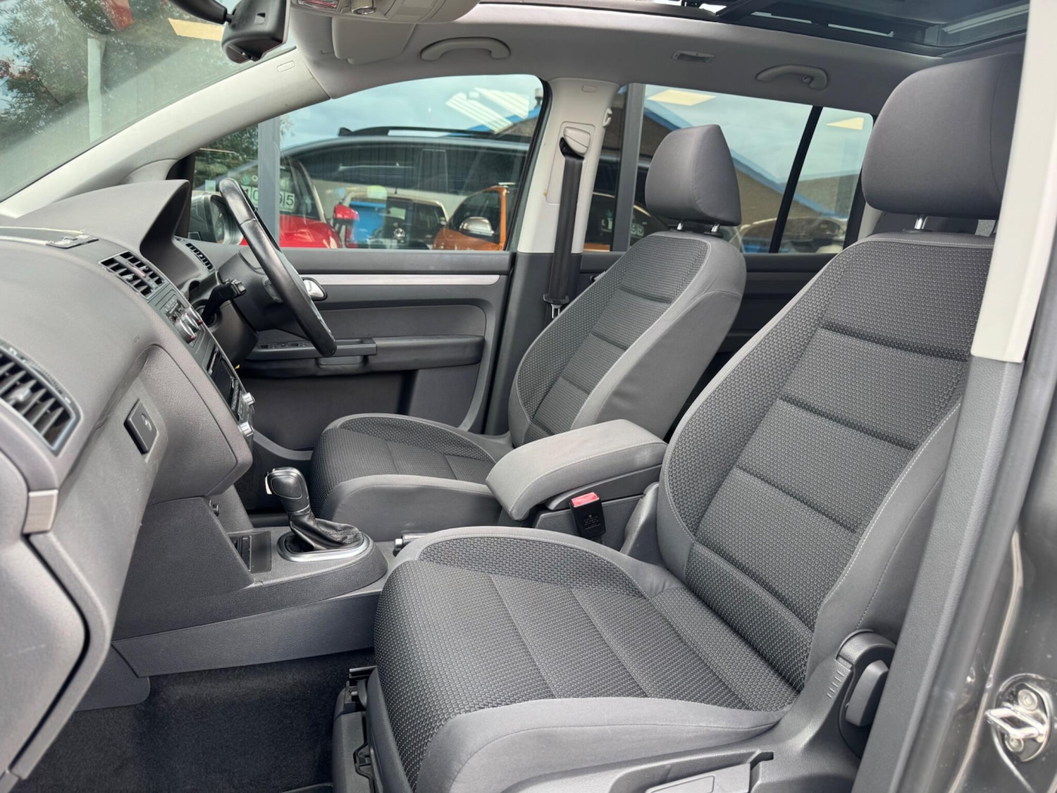 Used Volkswagen Touran for sale - 77291828: Photo 9