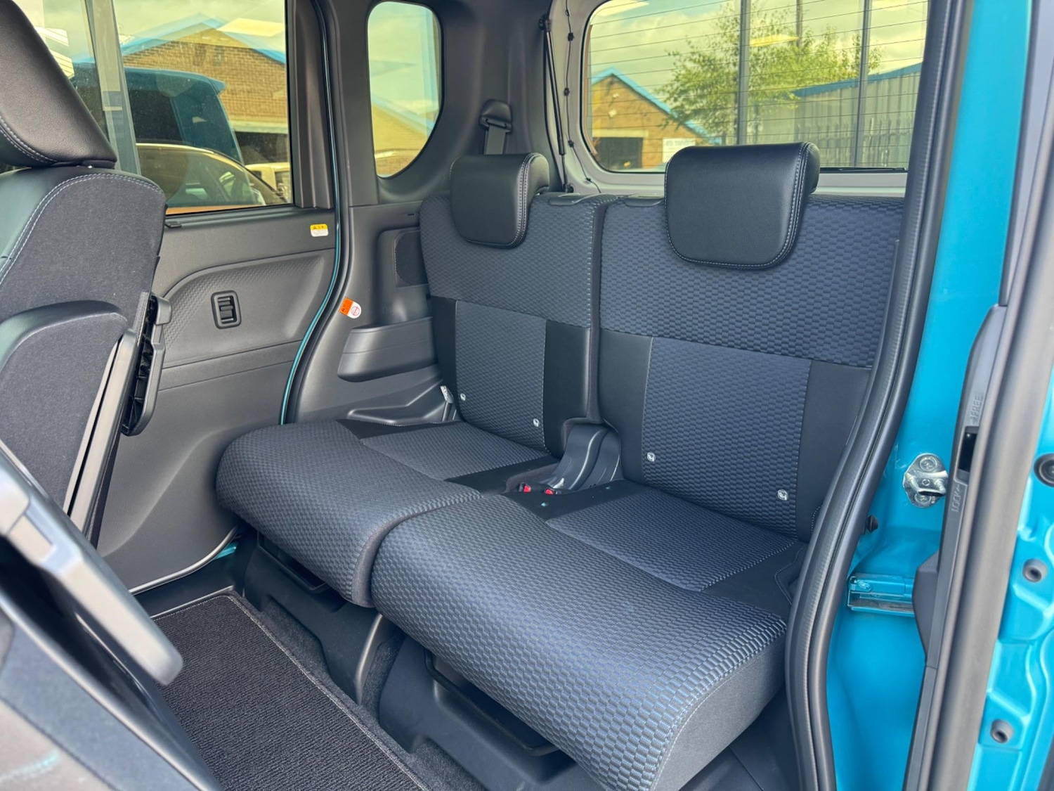 Used Daihatsu Tanto for sale - 78047131: Photo 32