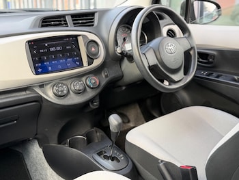 Used Toyota Yaris 2013 for sale - 79362027: Photo