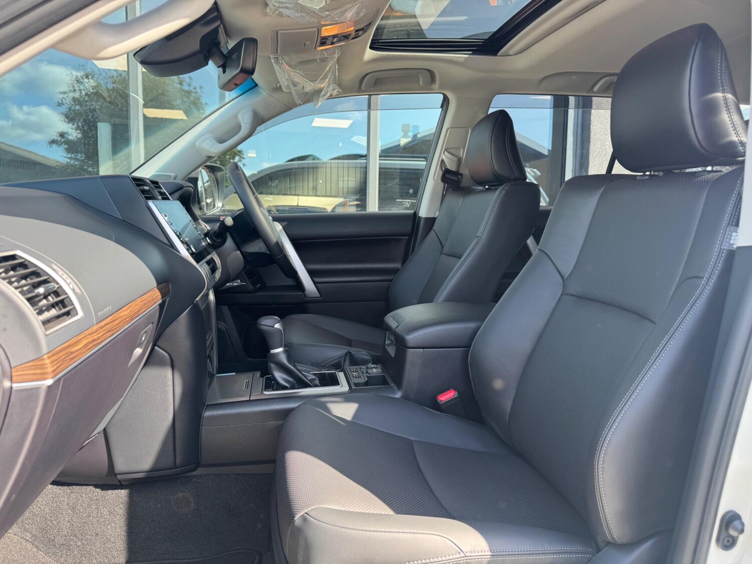 Used Toyota Land Cruiser for sale - 77854183: Photo 16